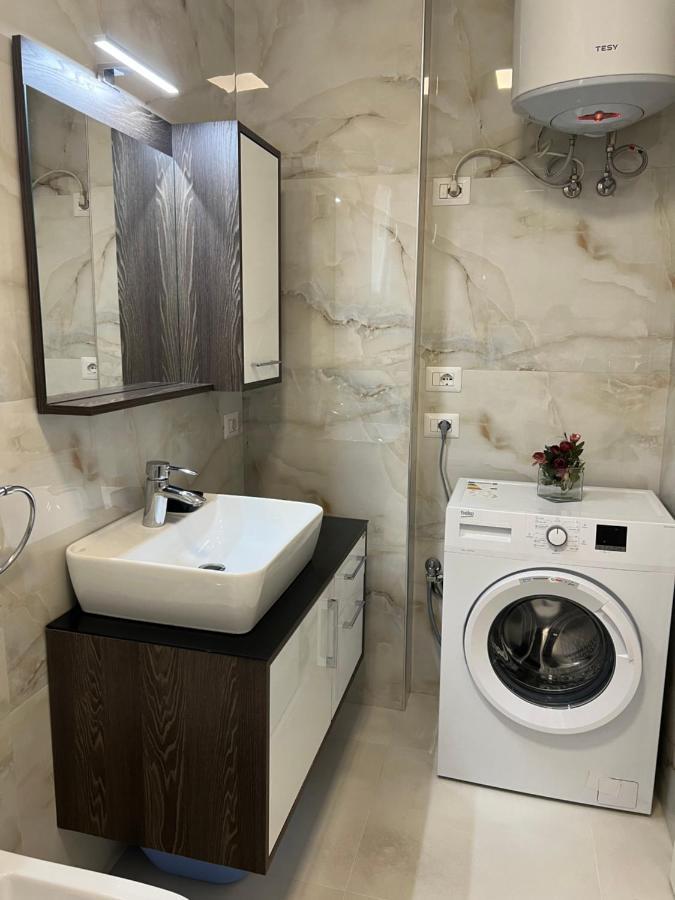 Grand New Bazaar Apartment Tiranë Ngoại thất bức ảnh