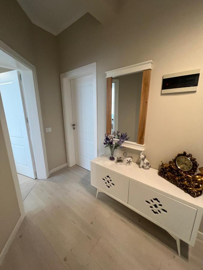Grand New Bazaar Apartment Tiranë Ngoại thất bức ảnh